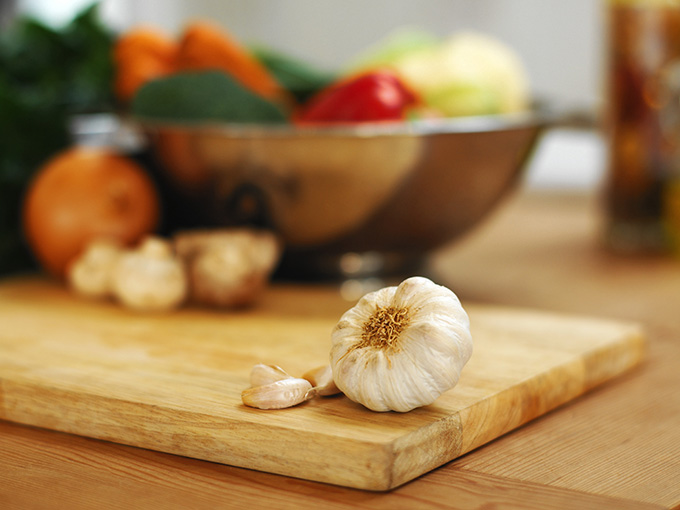 garlic cutting board