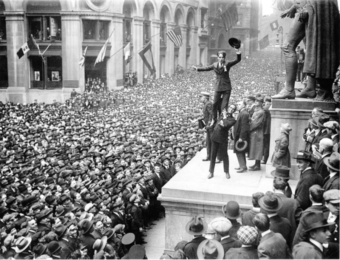 Fairbanks_and_Chaplin,_Wall_Street_Rally,_New_York_Times,_1918