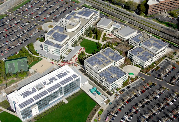 SolarCity panels at eBay's headquarters