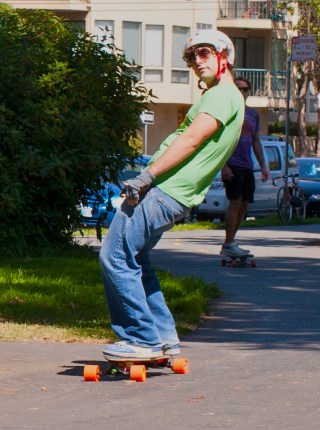 Boosted&#8217;s v2 electric skateboards go 12 miles with swappable batteries