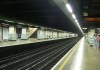 Mile_End_tube_station_01