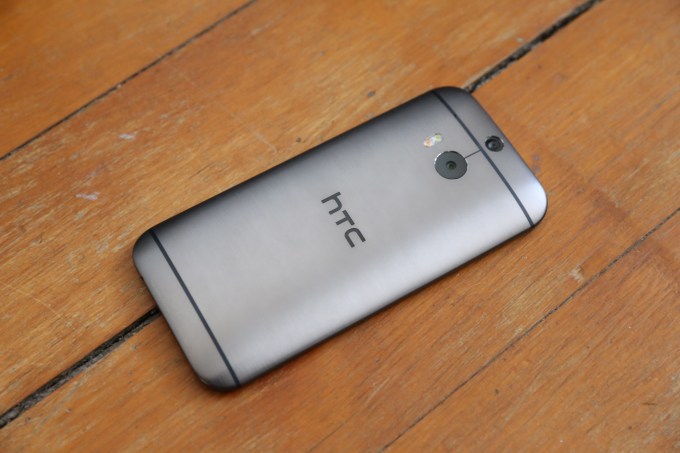 HTC-One-M8-4