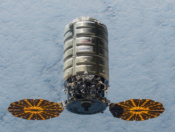 iss-45_cygnus_5_approaching_the_iss_-_cr