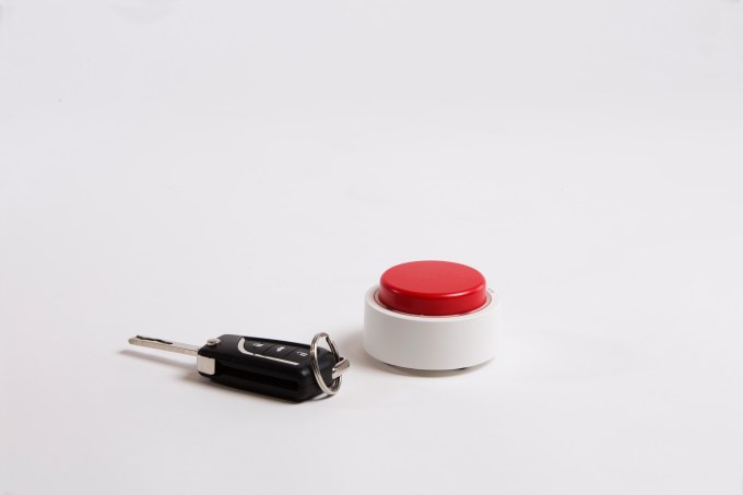 Car keys and bttn Mini