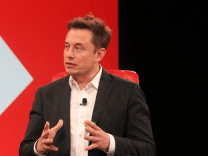 Elon Musk wants people on Mars by 2025