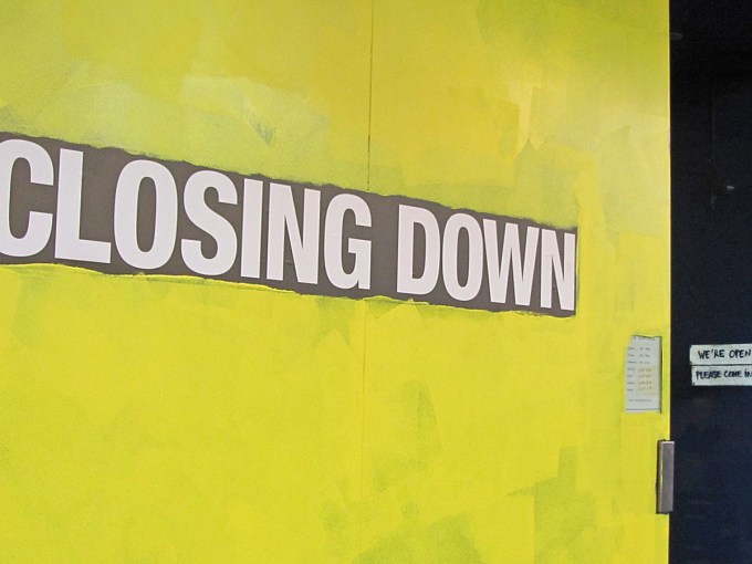closing-downn