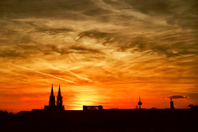 This is a photo of a sunset over Cologne. It was taken on a mirrorless camera, copied using Wi-Fi to my smartphone, edited using Enlight, then shared to Instagram within a couple of minutes of being taken. If my camera didn't have Wi-Fi, it would probably still be sitting on a memory card somewhere. That would be sad. Let's talk about why.