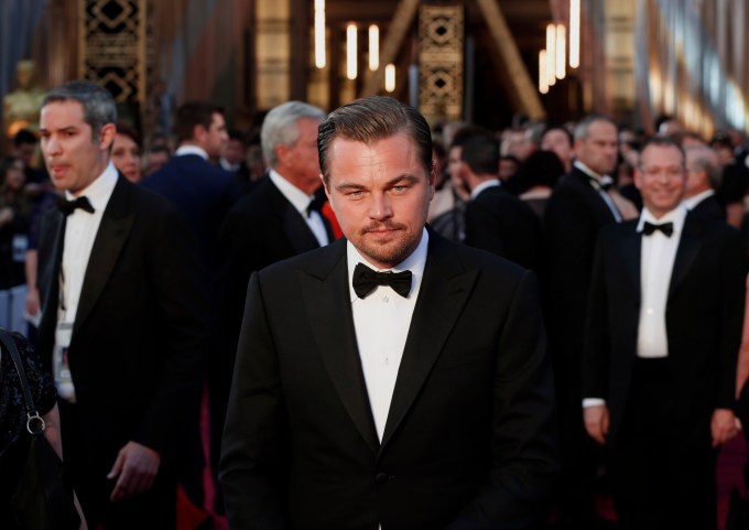 Leonardo DiCaprio, nominated for Best Actor for his role in "The Revenant", wearing a Giorgio Armani tuxedo, arrives at the 88th Academy Awards in Hollywood, California February 28, 2016.  REUTERS/Lucas JacksonTPX IMAGES OF THE DAY - RTS8FPC