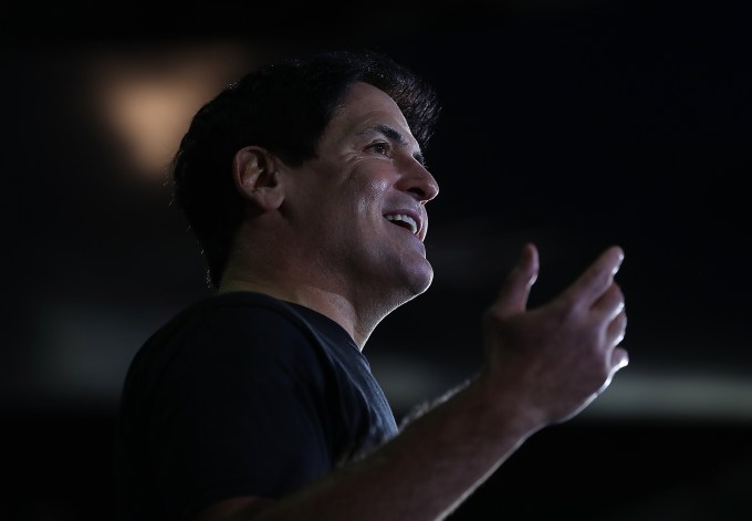 PITTSBURGH, PA - NOVEMBER 04:  Businessman Mark Cuban speaks during a campaign rally for Democratic presidential nominee former Secretary of State Hillary Clinton at The Great Hall at Heinz Field on November 4, 2016 in Pittsburgh, Pennsylvania. With less than a week to go until election day, Hillary Clinton is campaigning in Pennsylvania, Ohio and Michigan.  (Photo by Justin Sullivan/Getty Images)