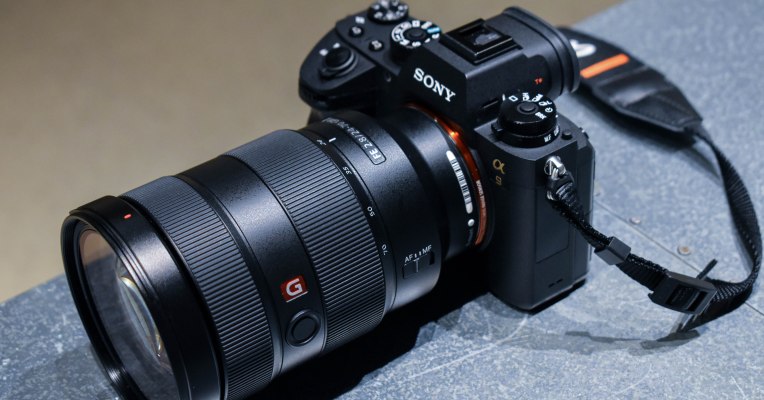 photo of The Sony A9 inches the mirrorless camera market forward image