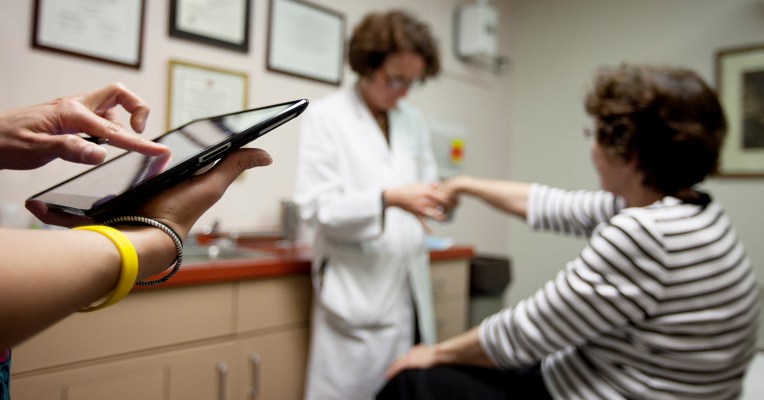 photo of Apple aims to get an iPad in the hands of every hospital patient image