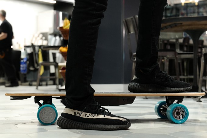 The Huger Tech Racer electric skateboard proves fast doesn’t mean first place