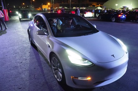 Tesla made only 260 Model 3 cars in Q3, but is ‘confident’ it can fix bottleneck