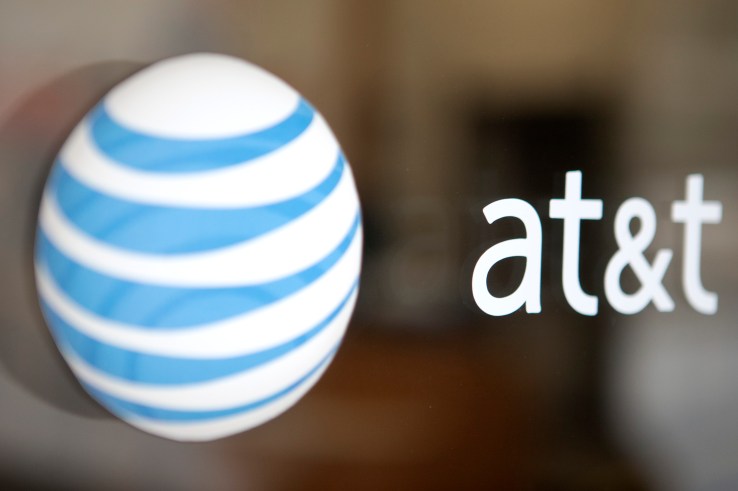 Court rules against AT&T, closing FTC regulation loophole