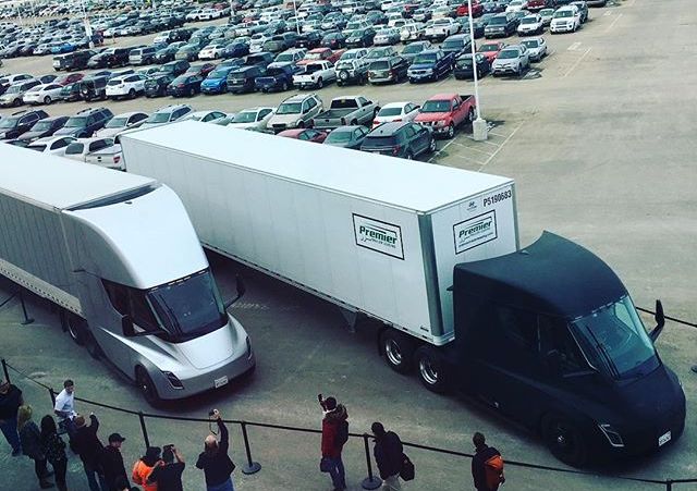Tesla Semi does its first production cargo run with batteries on board